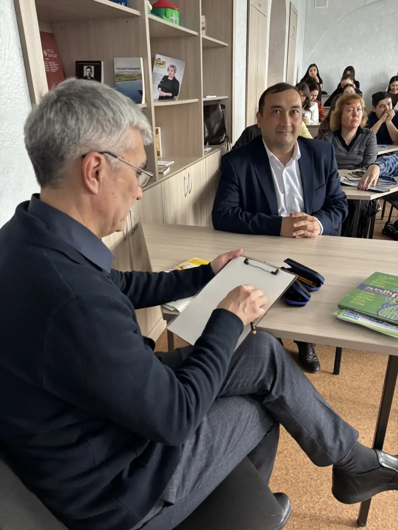 СТӘРЛЕТАМАҠТАТАР «ҺӘНӘК»ТӘР МЕНӘН ОСРАШТЫ