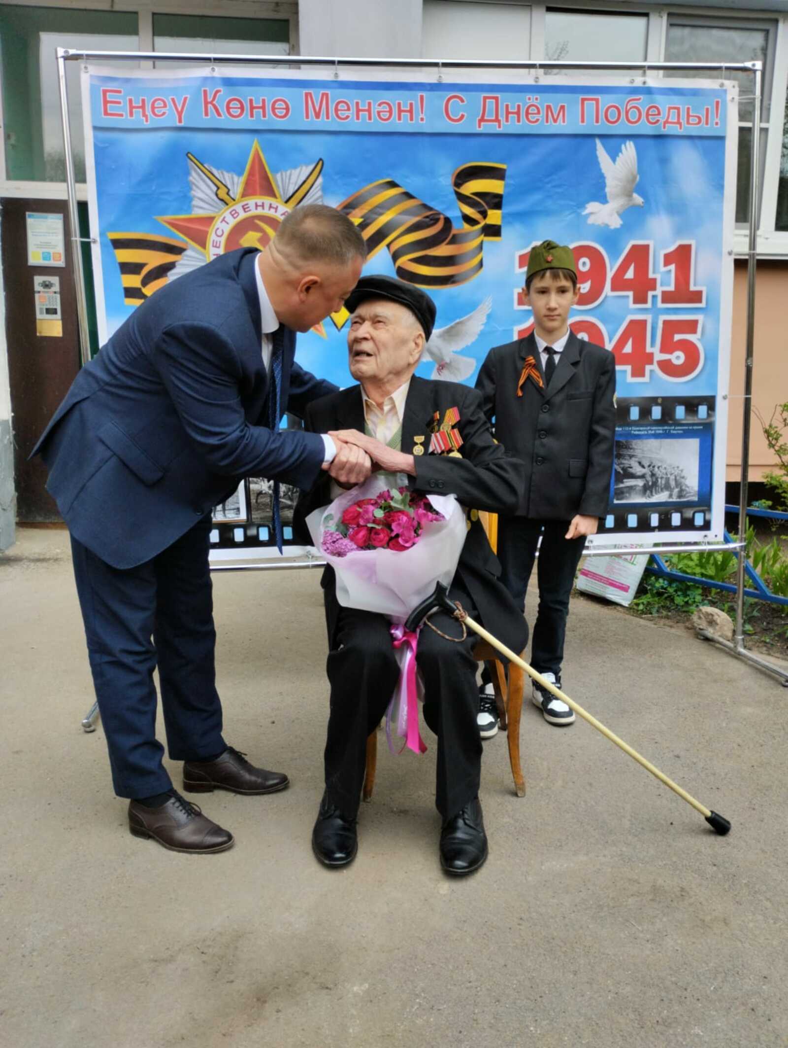 Сәлимйәүһәр Мансур улы өсөн – Еңеү парады