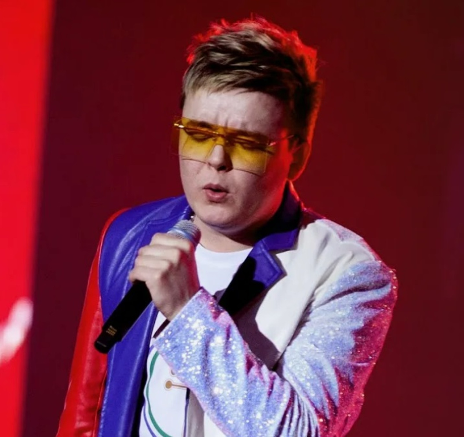 Ябайлыҡта бөйөклөк икәнде күптән төшөнгән малай