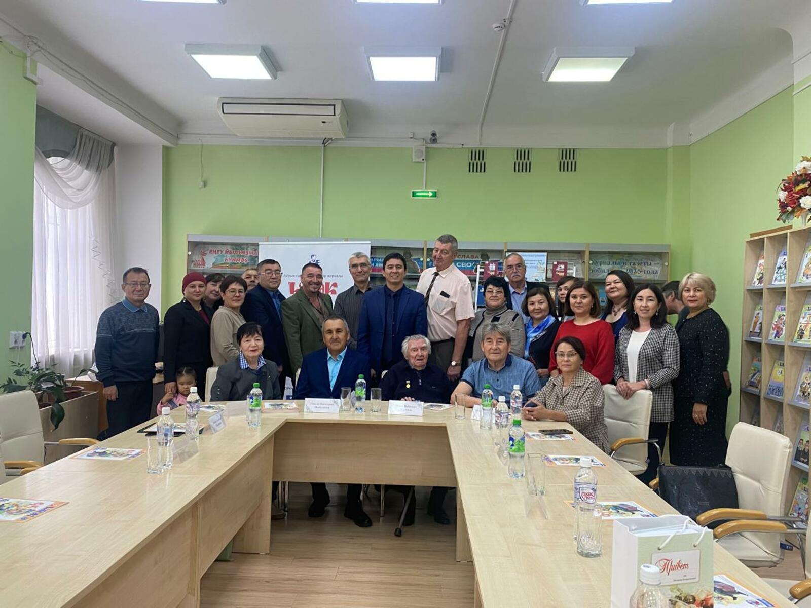 95 ЙӘШЛЕК САТИРИК ҺӘМ УНЫҢ 100 ЙӘШЛЕК “ҺӘНӘГ”Е