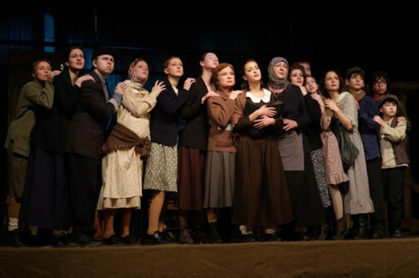 Һуғыш тураһында спектакль күрһәтелде