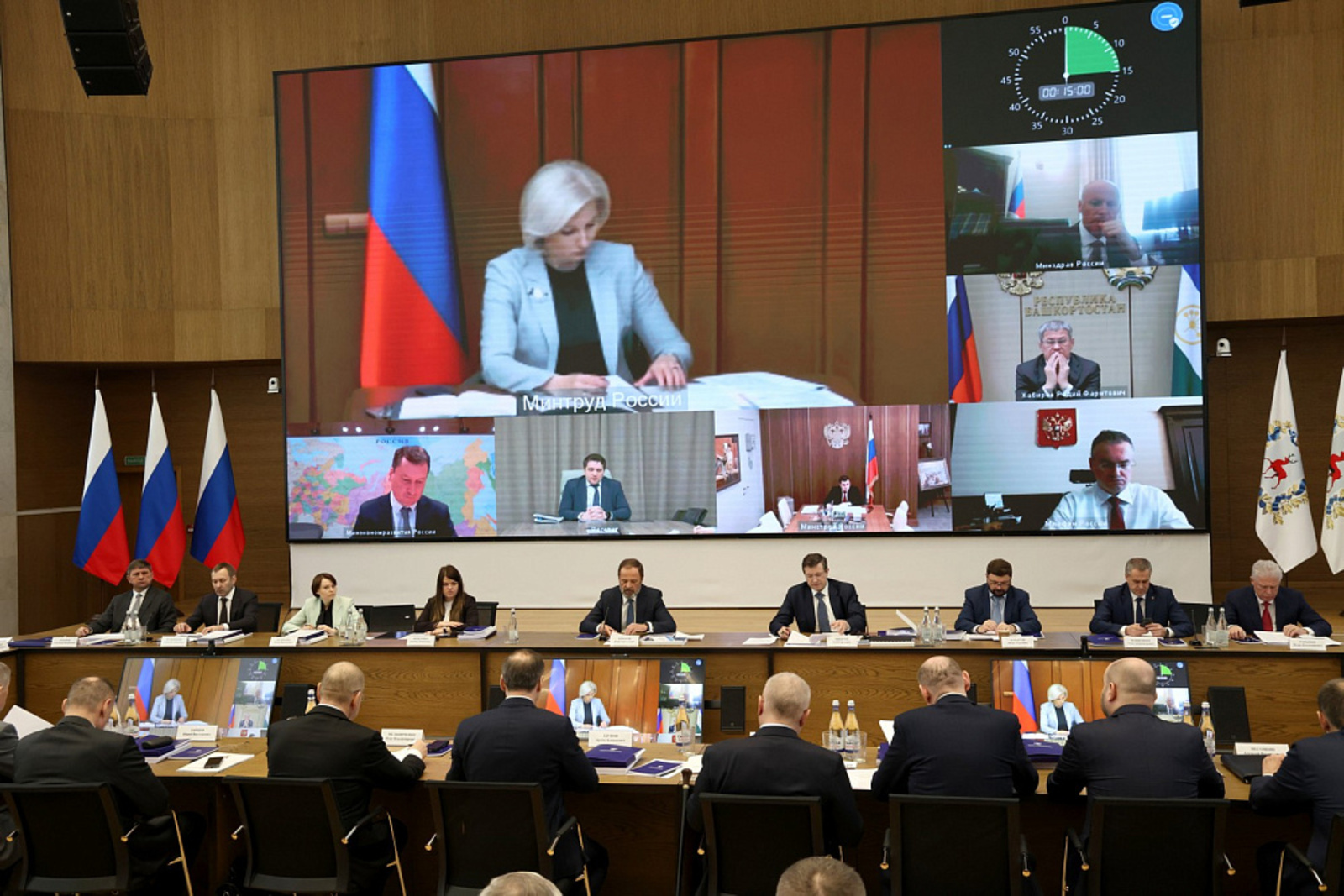 Радий Хабиров рассказал о мерах поддержки демографии на селе