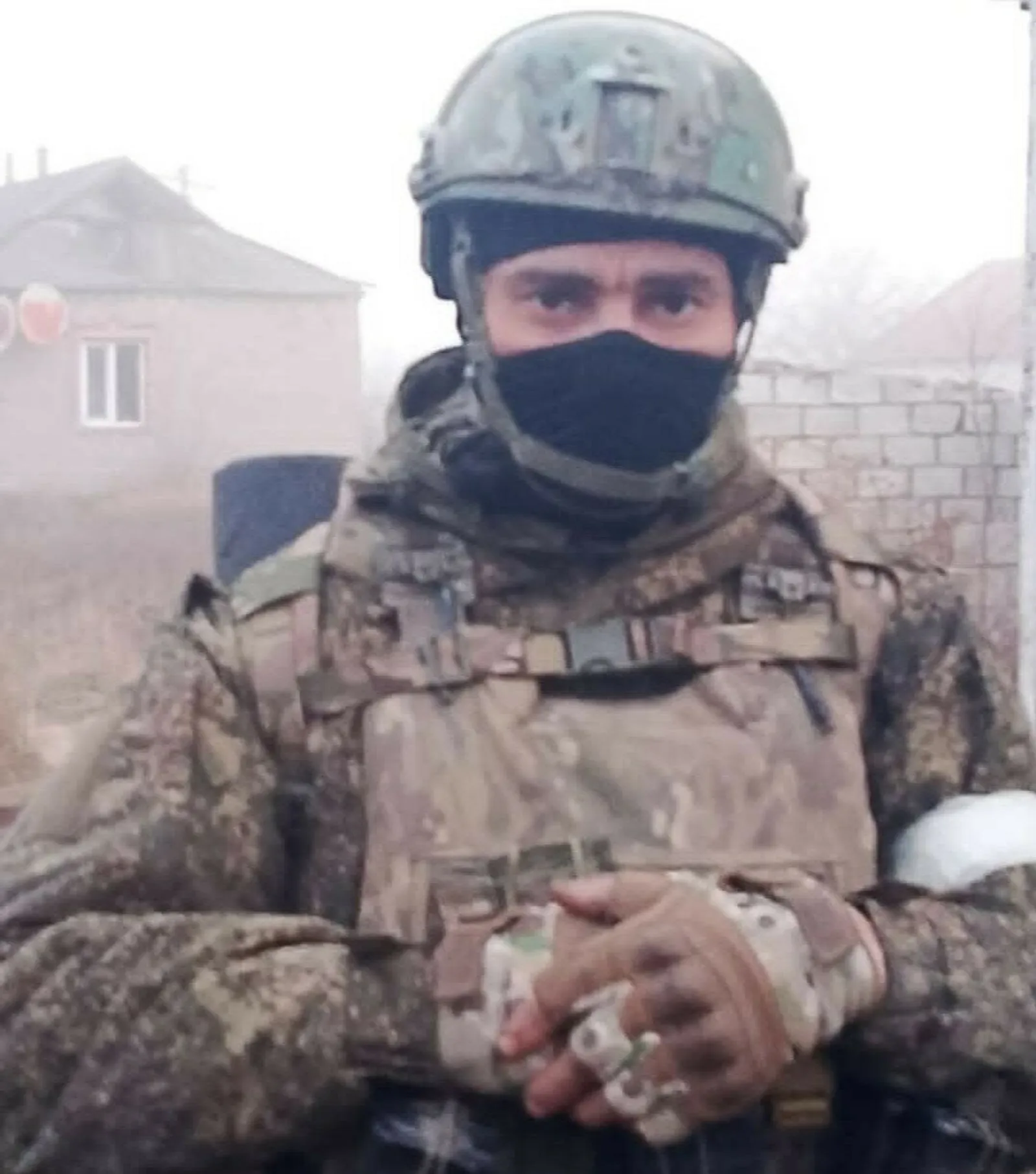 “Берҙән-бер ҡустымды һуңғы юлға оҙаттыҡ...”